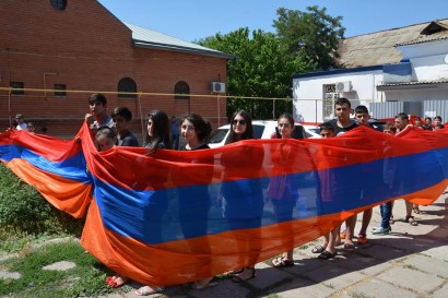 12 июля во дворе Астраханской Церкви "Св. Рипсиме" праздновали Вардавар