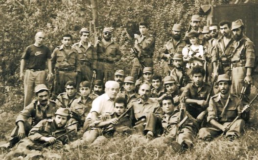 Օգոստոս, 1992թ.-«Արծիվ մահապարտներ» ՀՆԳ մարտիկները մարտավարական պարապմունների օրերին:2-րդ շարքում, նստած, ձախից առաջինը՝ Գ.Շարոյան