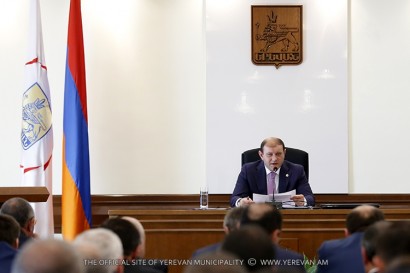 Обобщены результаты оценки и анализа работ, проделанных управлениями и отделами аппарата мэрии Еревана за третий квартал 2016 года
