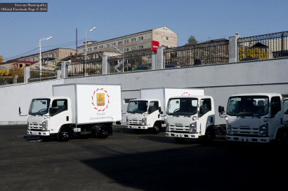 «Գրանդ Քենդի» ընկերության կողմից նվիրաբերված երկու բեռնատարներն ընդունվել են որպես Երևան համայնքի սեփականություն