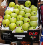Ադրբեջանակ խնձորը ֆրանսիականից լավն է. վաճառող: Մալաթիայի գյուղատնտեսական տոնավաճառում այսօր էլ ադրբեջանական խնձորներ են վաճառվում