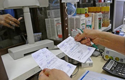 Mangasar TV .ՀՀ կառավարությունը կքննարկի դեղատոմսով դեղեր բաց թողնելու որոշումը ժամանակավորապես կասեցնելու հարցը