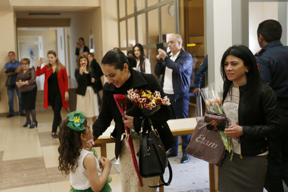 April 7: a nice surprise for women-employees of Yerevan Municipality
