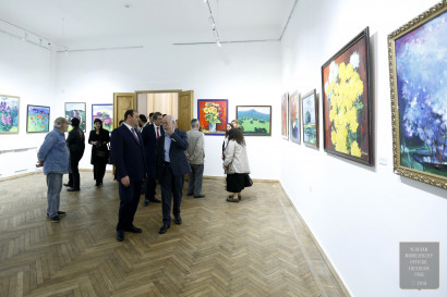 Мэр Тарон Маргарян присутствовал на открытии выставки народного художника РА Гранта Тадевосяна