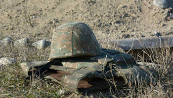 Azerbaijani servicemen sent the photo and video of the killed Armenian soldier to his wife via WhatsApp, published in "Story"