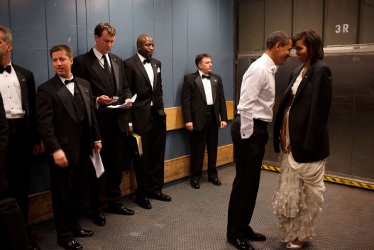 2009-ի հունվարի 20. Բարաք Օբաման և և կինը վերելակում: