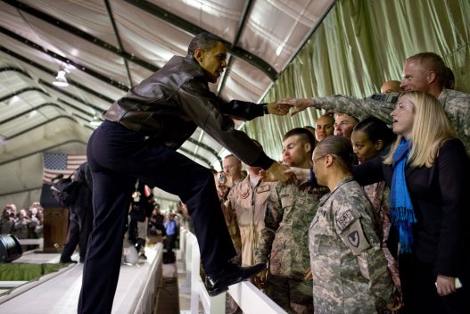 2010-ի մարտի 28. Օբաման շնորհակալություն է հայտնում Աֆղանստանում կռված զինվորներին: