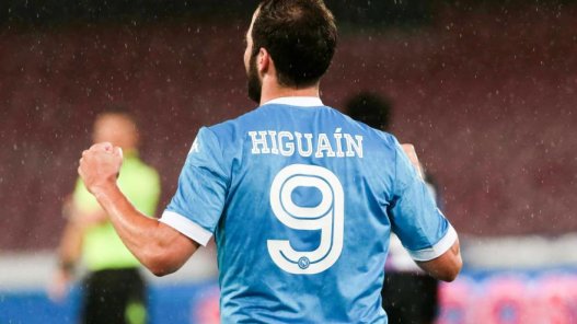 Թիվ 4: Գոնզալո Իգուեն. իտալական «Նապոլի»-ում խաղացող այս արգենտինացուն ձեռք բերելու համար Թուրինի «Յուվենթուս»-ը 90 միլիոն եվրո է վճարել: