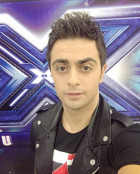 Միայն Էրիկը «X Factor» նախագծում Դրախտիկ գյուղից եկած 17 տարեկան Եղիշեի ելույթը գնահատեց ու նույնիսկ «այո» ասաց