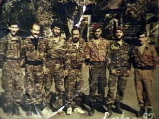Քարվաճառի առաջին գրավման մասնակից մարտիկները Հ.Հովսեփյանի /կենտոնում/ հետ