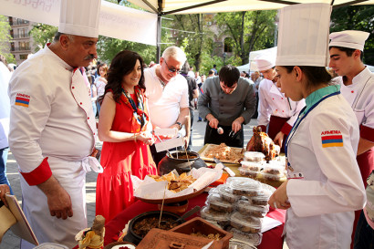 Գաստրոնոմիկ «հրավառություն»՝ մայրաքաղաքում. Երևանում անցկացվել է «Համով-հոտով Երևան» տոնածիսական ուտեստների 4-րդ փառատոնը