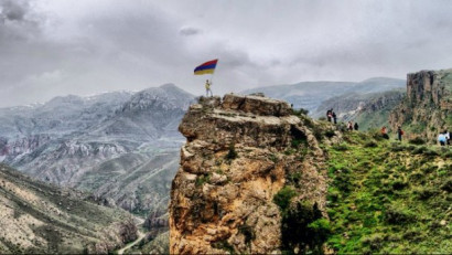 Карабахский конфликт: главы МИД Армении и Азербайджана планируют встречу 12: 28, 9 июля 232Читати новину українською