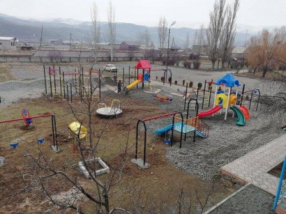 Գեղաշեն համայնքի միջնակարգ դպրոցի տարածքում խաղահրապարակ է կառուցվել