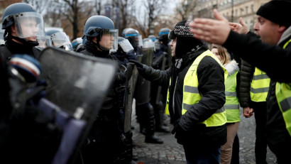 Ֆրանսիայում մոբիլիզացվել են շուրջ 80 հազար ոստիկաններ
