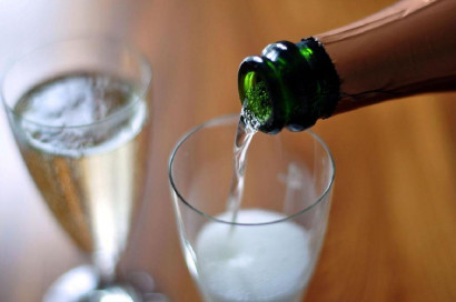 «Շամպայն» գինին` սեր անելուն նախապատրաստող ամենահարմար ըմպելիք