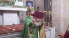 "Вы крадете духовные ценности моего народа". Священник Себеос властям Армении