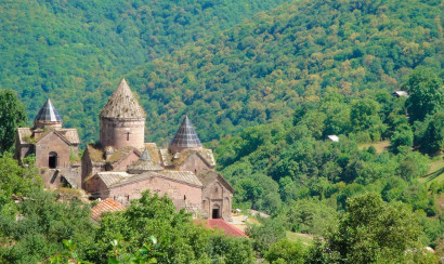 Երեխաները բացահայտում են Հայաստանի հնագույն վայրերը
