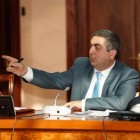 Արծրուն Հովհաննիսյան: Ինչ որ մեկը թող բացատրի ......