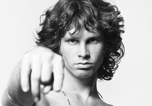 Ջիմ Մորիսոն. «The Doors» լեգենդար ռոք խմբի մենակատար: Մահացել է սրտի կաթվածից 27 տարեկան հասակում՝ հերոյինի մեծ չափաբաժնից: